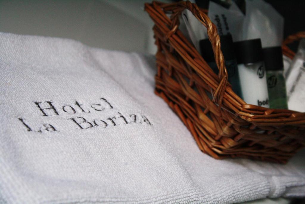 Hotel La Boriza อันดริน ภายนอก รูปภาพ